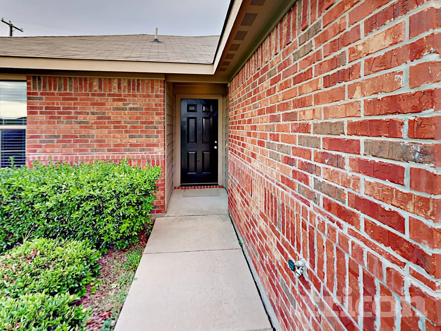 12400 Hunters Mill Trail Burleson TX — Photo 3