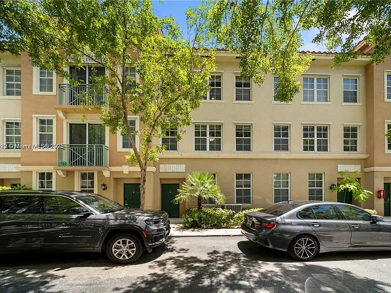 2069 S Ocean Dr #Townhouse 12 — Photo 15