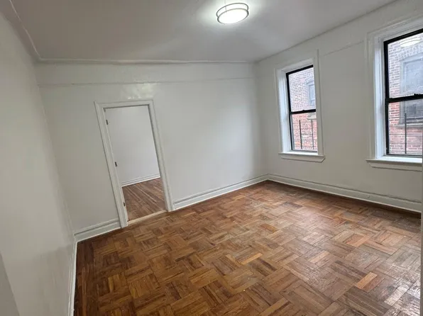 2315 Crotona Ave #5C, Bronx, NY 10458