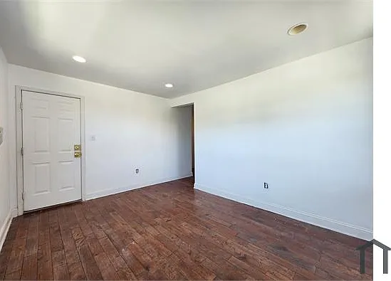 5501 Foote St NE — Photo 6