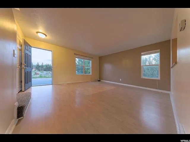 386 W 500 N — Photo 11