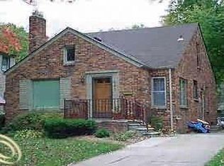 923 Edgewood Dr, Royal Oak, MI