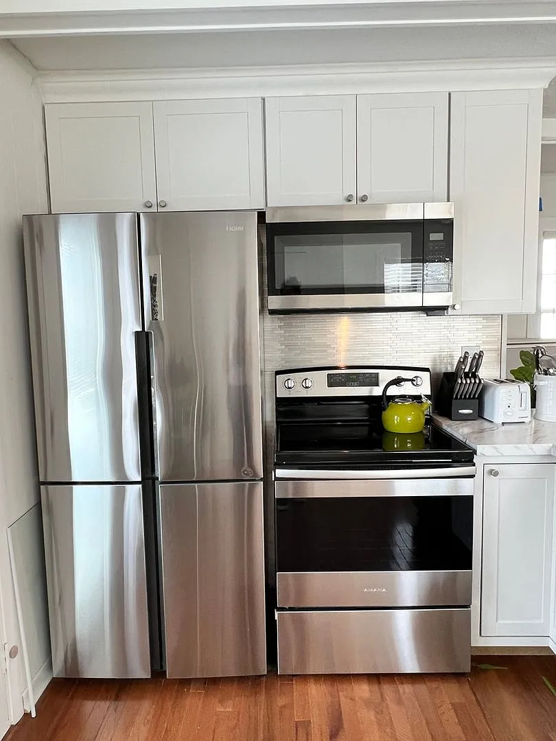 Sparkling Highlands 2 King 1.5 BA close to 264, hospitals, downtown — Photo 4