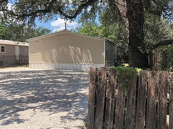 319 E Zipp Rd, New Braunfels, TX 78130