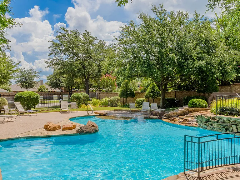 7624 Vista Creek Ln — Photo 45