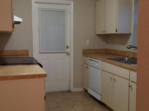 3rd image of 6216 N 45th St