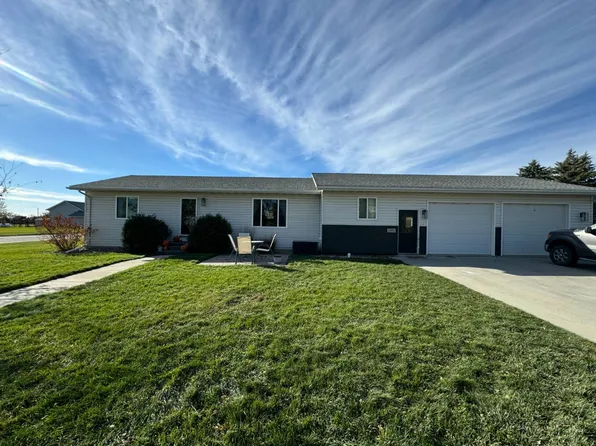 1008 S 10th Ave, Britton, SD 57430