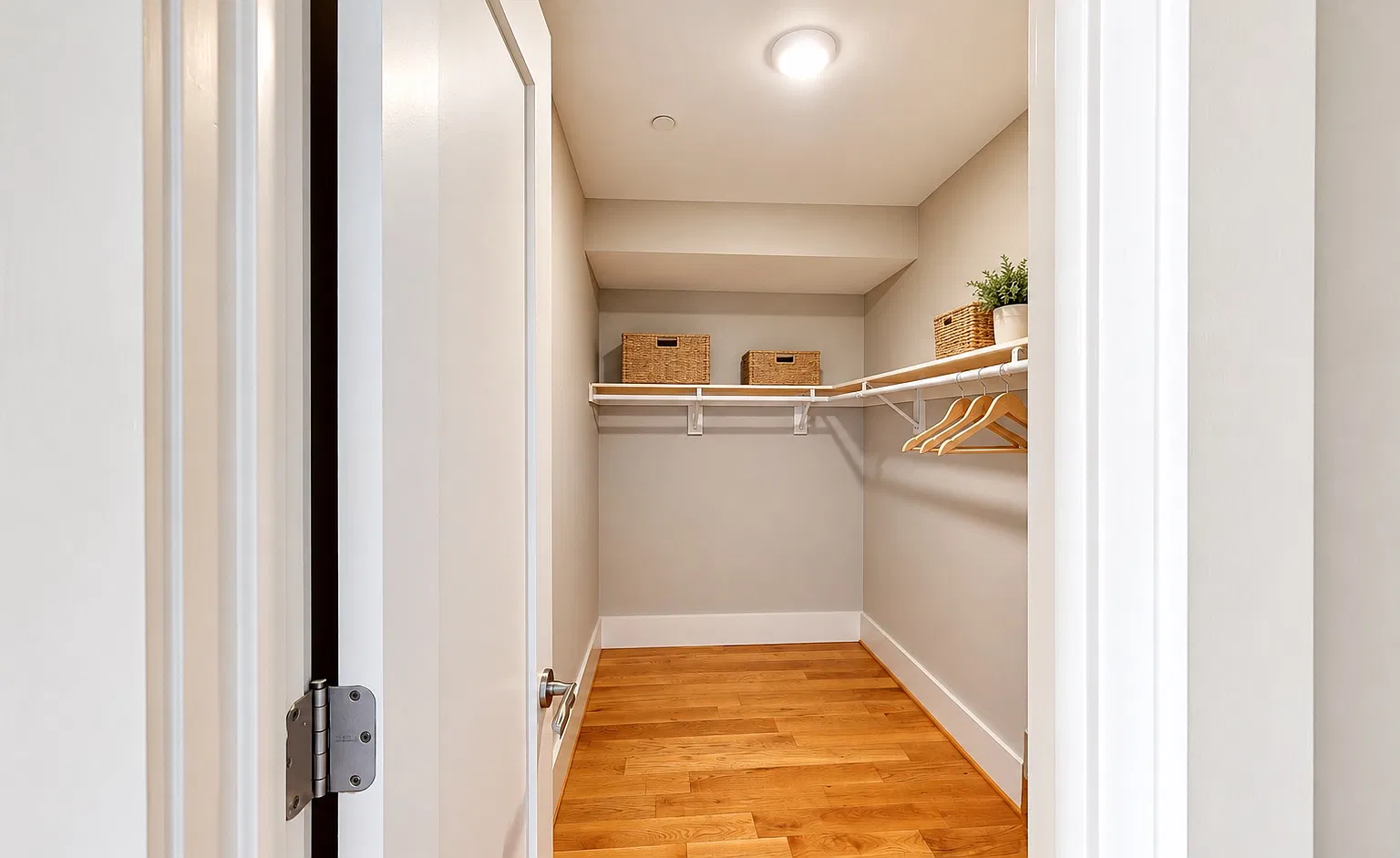 3 bed, 1492 sqft, $3,997 — Photo 3