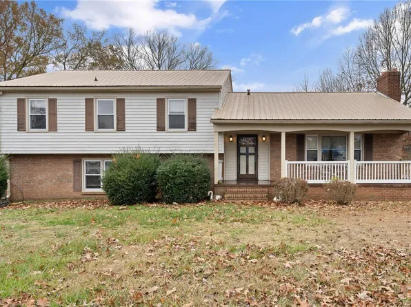 109 Teakwood Dr, Clinton, SC 29325