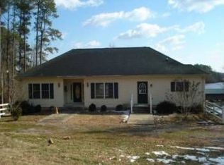 72 Franks Cove Ln, Gasburg, VA 23857