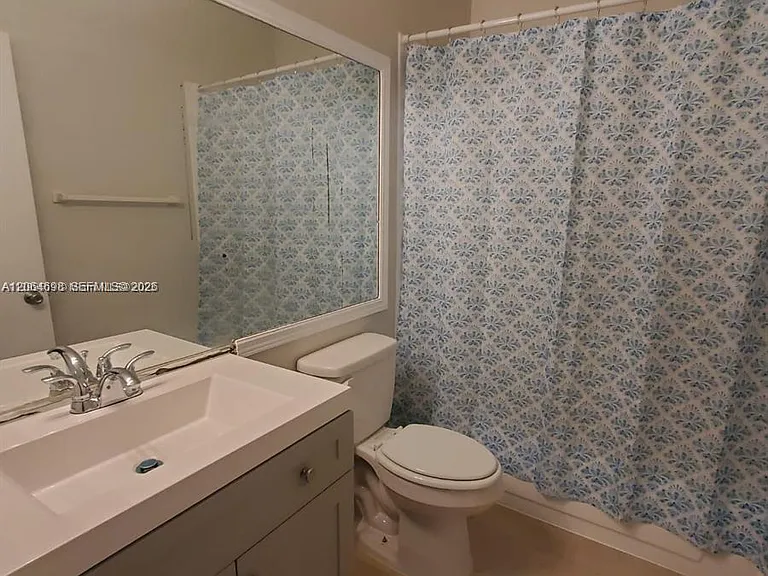 1851 NW 96th Ter #6C — Photo 2