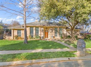 413 Blue Jay Ct, Bedford, TX 76021