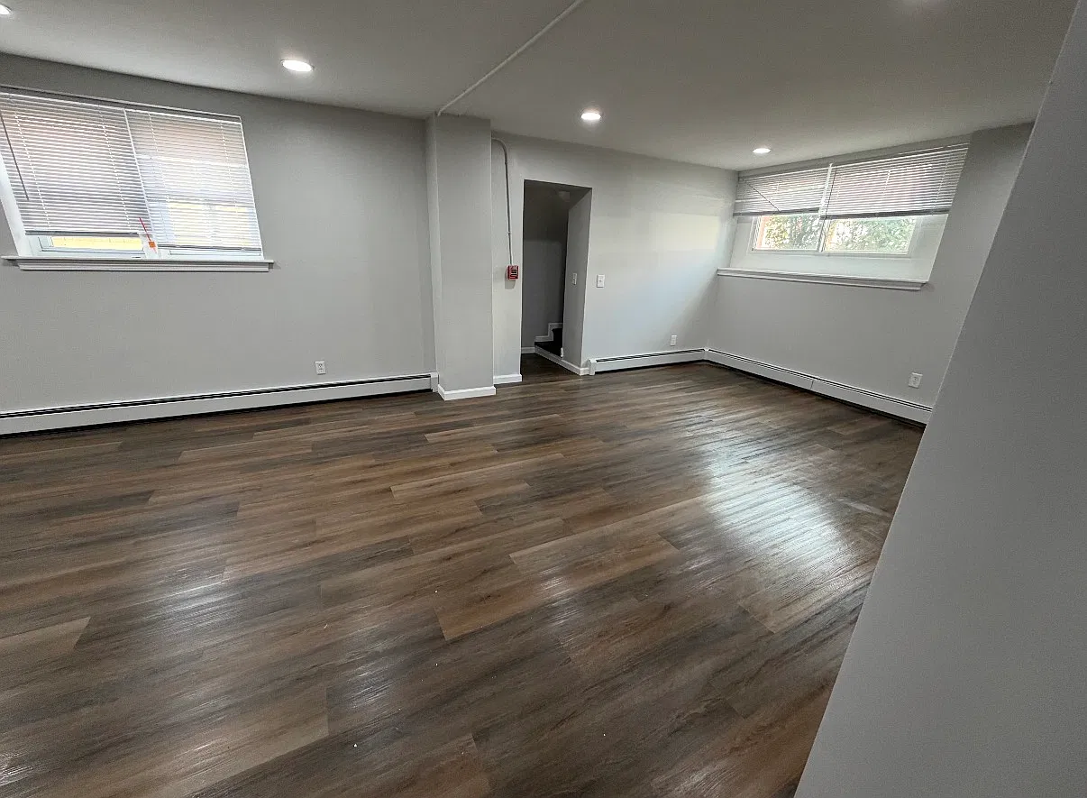 3 bed, $1,800 — Photo 3