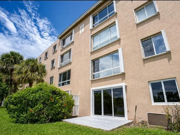 5810 Crystal Shores Dr APT 102, Boynton Beach, FL 33437