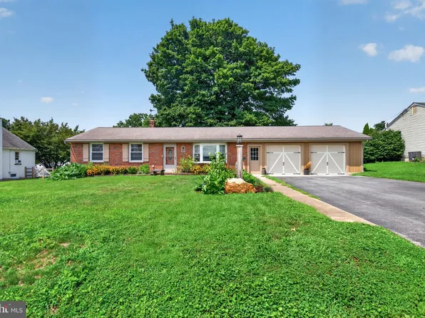 815 W 2nd Ave, Parkesburg, PA 19365