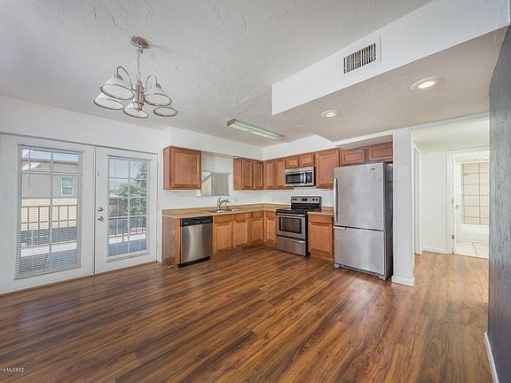 Lascolinas-403_mls-3