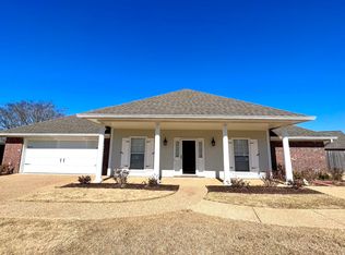 506 Laurelwood Dr, Flowood, MS 39232