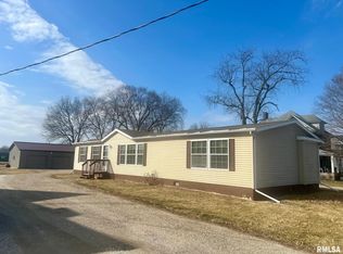 160 English Ave, Chandlerville, IL 62627