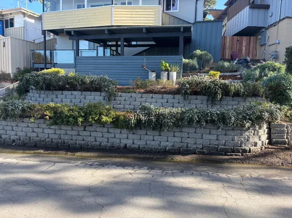 1149 Presidio Blvd #B, Pacific Grove, CA 93950