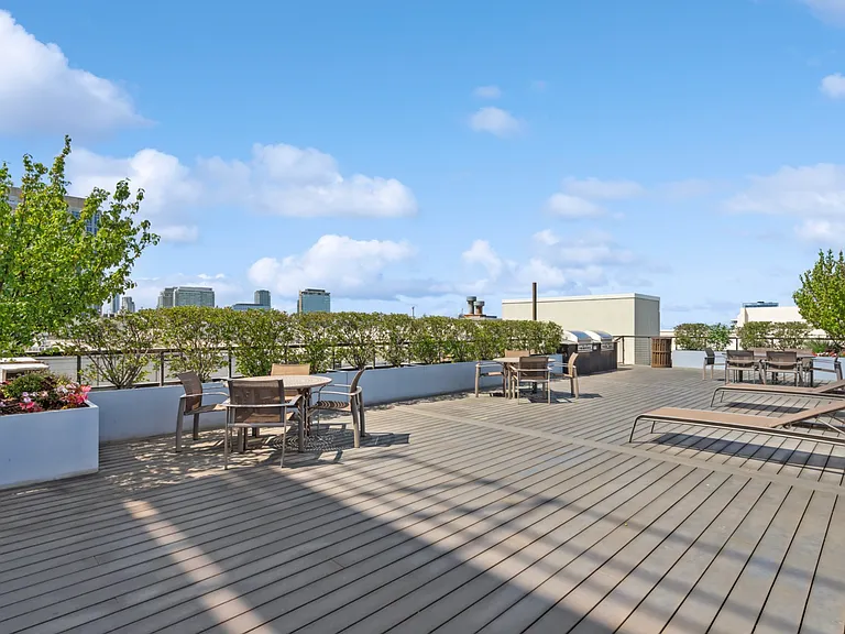 758 N Larrabee St #617 — Photo 20
