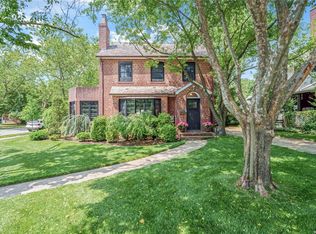 23 Pennsylvania Blvd, Floral Park, NY 11001