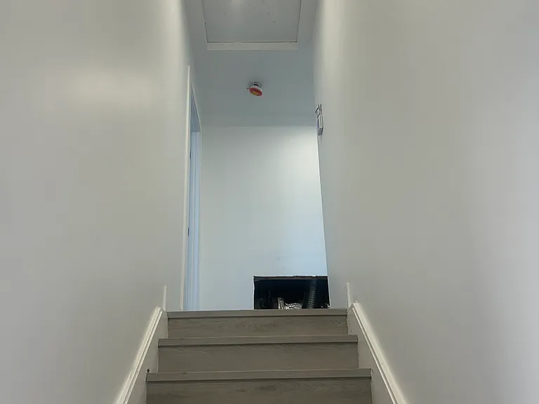 1419 E 61st St #2 — Photo 10