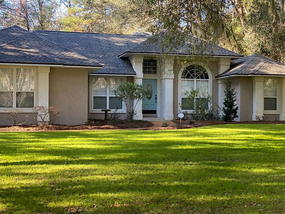1st image of 775 NW Scenic Lake Dr
