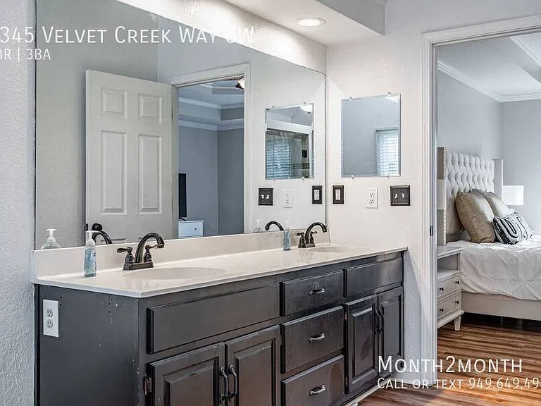 1345 Velvet Creek Way SW — Photo 24