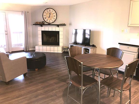 4th image of 9469 S Pointe Retreat Dr Unit 19