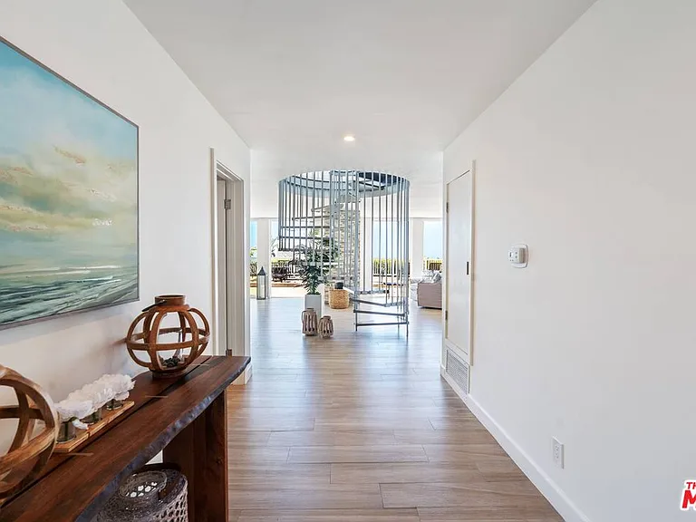 31518 Broad Beach Rd — Photo 10