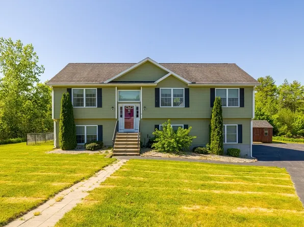 6 Dominique Dr, Webster, MA 01570