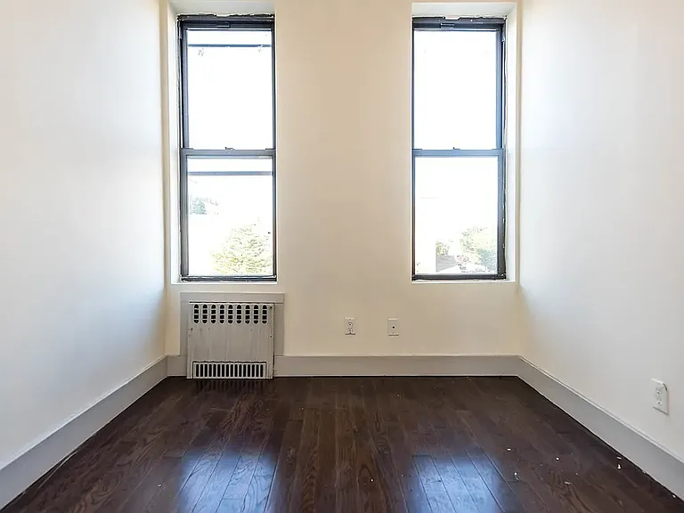24 Wilson Ave #2L — Photo 8