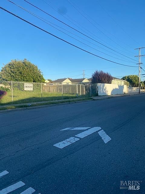 2nd image of 1800 Hellings Avenue