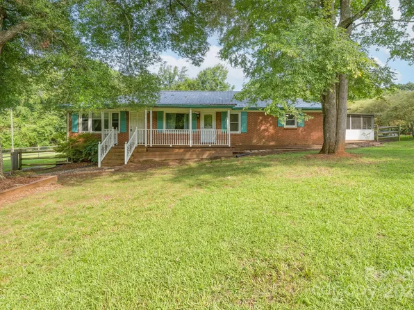 1911 Smiths Cir, Rock Hill, SC 29730