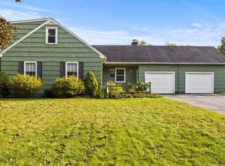 67 Dunrovin Ln, Rochester, NY 14618