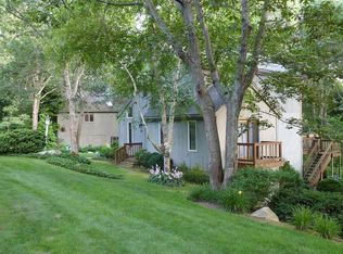 28 Place Rd, Falmouth, MA 02540