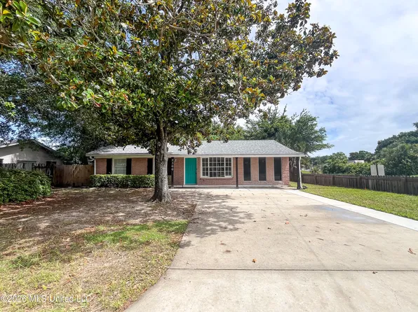 2300 Arbor Dr, Biloxi, MS 39531