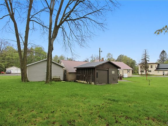 2nd image of 6307 Number 4 Rd