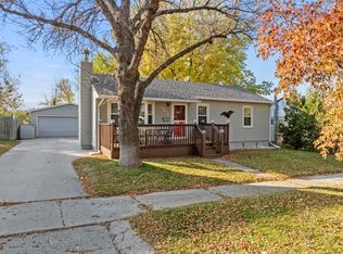 1432 9th St SW, Minot, ND 58701