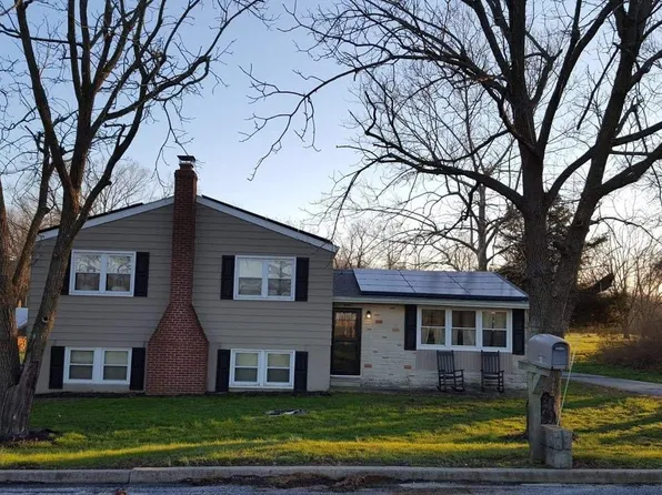 49 Main St, Pilesgrove, NJ 08098