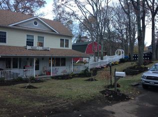 25 Crane Neck Dr, Sound Beach, NY