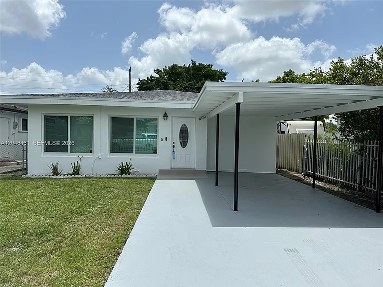 400 NW 61st Ave — Photo 1