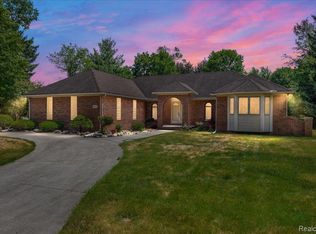 30531 Pembroke St, Livonia, MI 48152