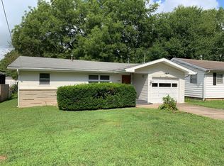 2119 S Wedgewood Ave, Springfield, MO 65807