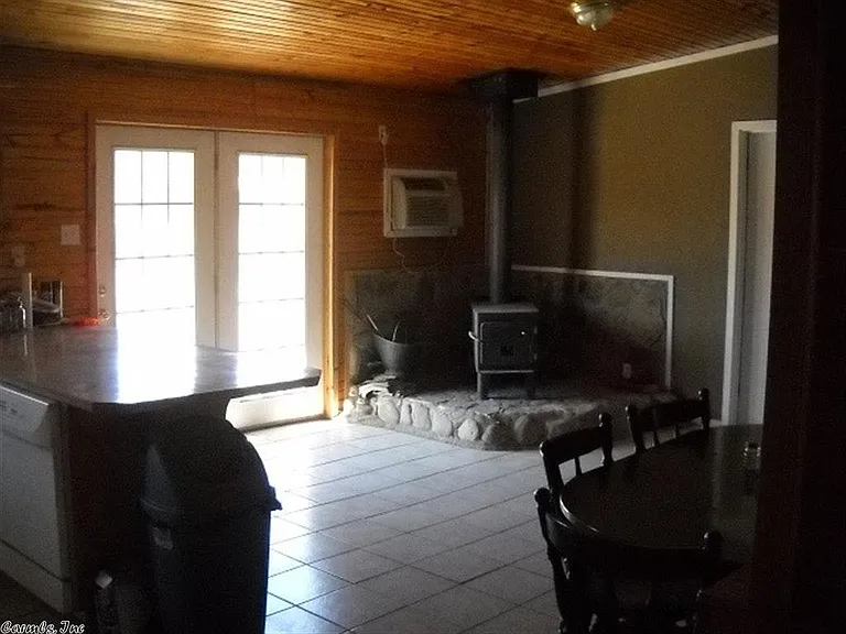 143 Tilley Ln — Photo 7