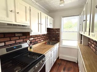 121 Grove St FLOOR 2, Lincoln, RI 02865