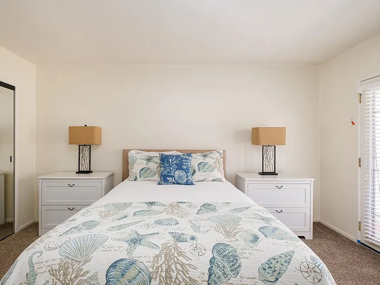 734 Jersey Ct — Photo 6