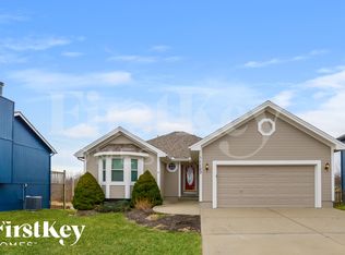 11123 N Lewis Ave, Kansas City, MO 64157