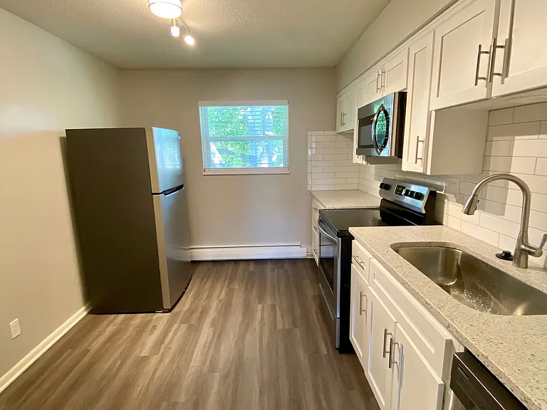 2610 W 42nd Ave #6 — Photo 4