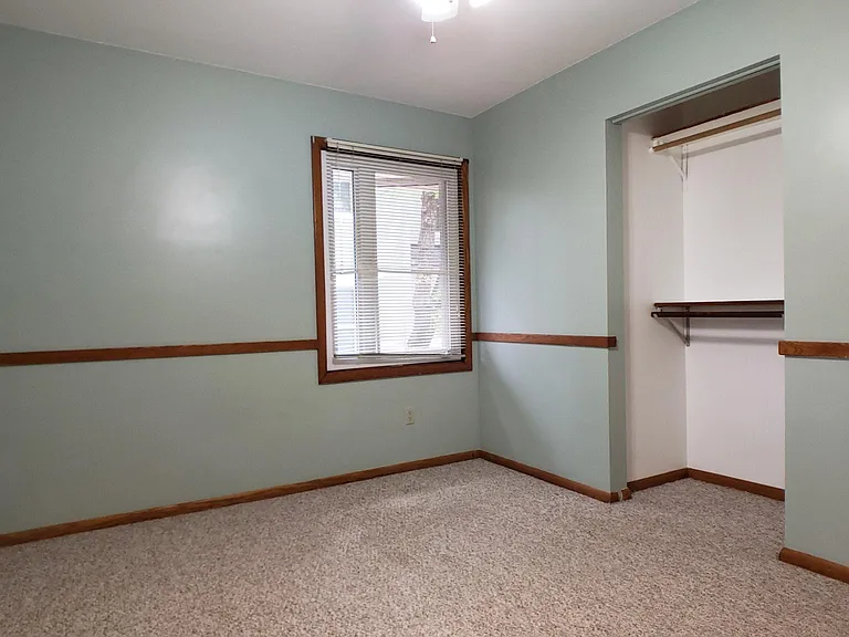 1709 Como Ave SE #4 — Photo 7